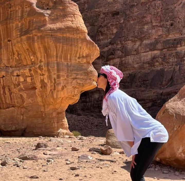 Saleem With Jeep Tour Apartamento Wadi Rum Exterior foto