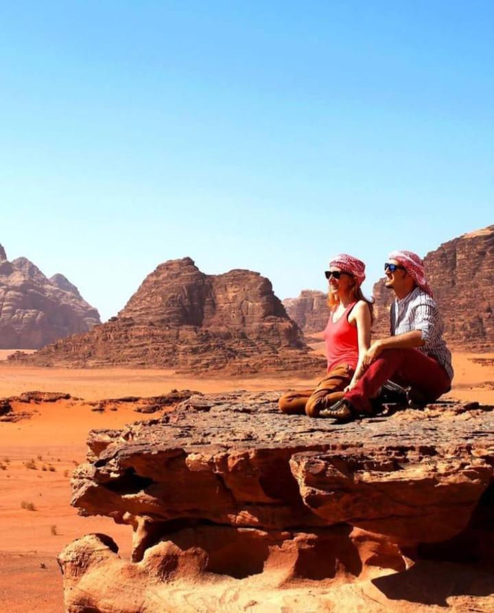 Saleem With Jeep Tour Apartamento Wadi Rum Exterior foto